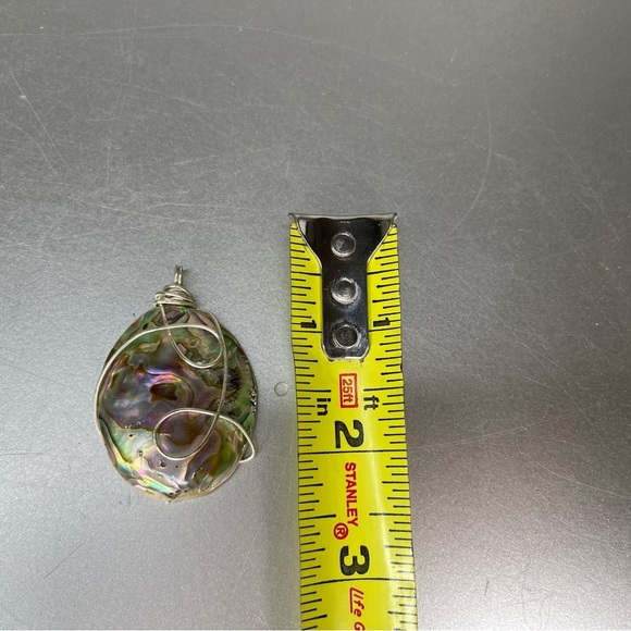 Wire Wrap Natural Abalone Shell Round Pendant Bead Pearl Swirl Cream - Picture 4 of 4